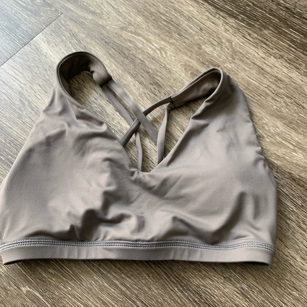 Ptula bra
